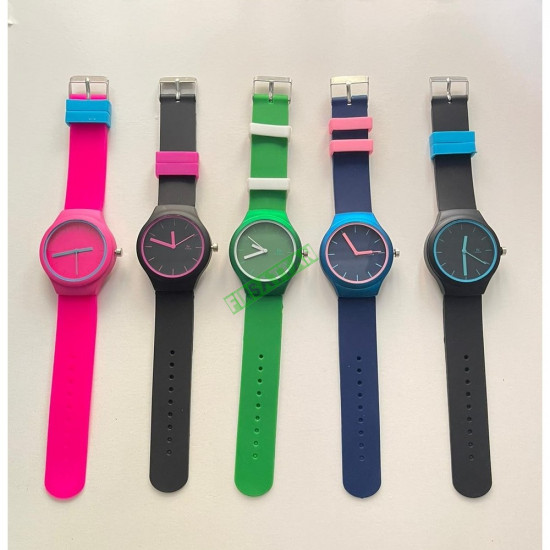Rower Silikon Kordonlu Unisex Kol Saati Siyah Rower Silikon Kordonlu Unisex Kol Saati Siyah